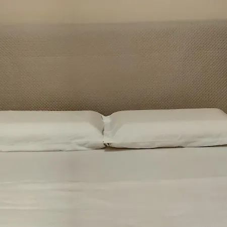 Chaplin טיראנה