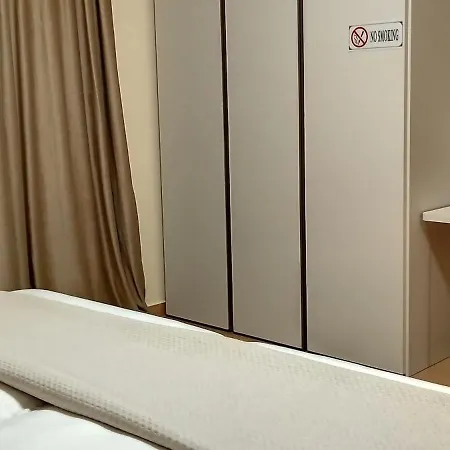 Chaplin Apartmán *