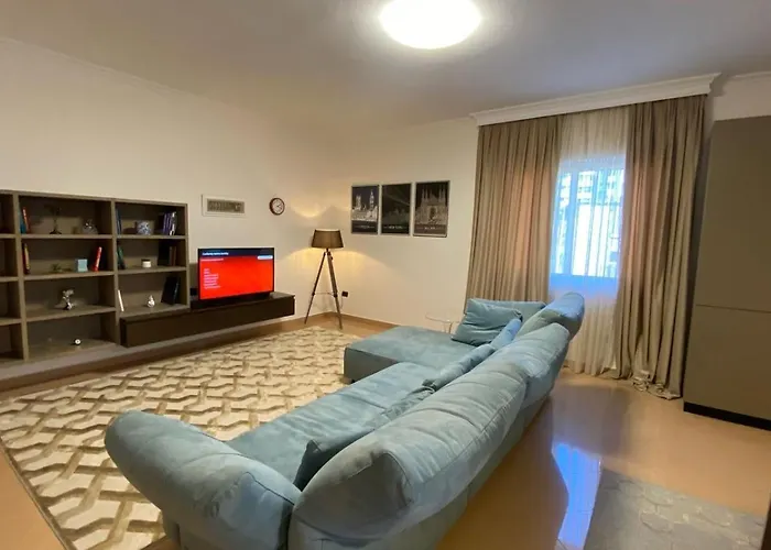 Chaplin * ティラナ