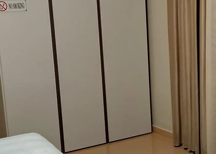 Chaplin * ティラナ